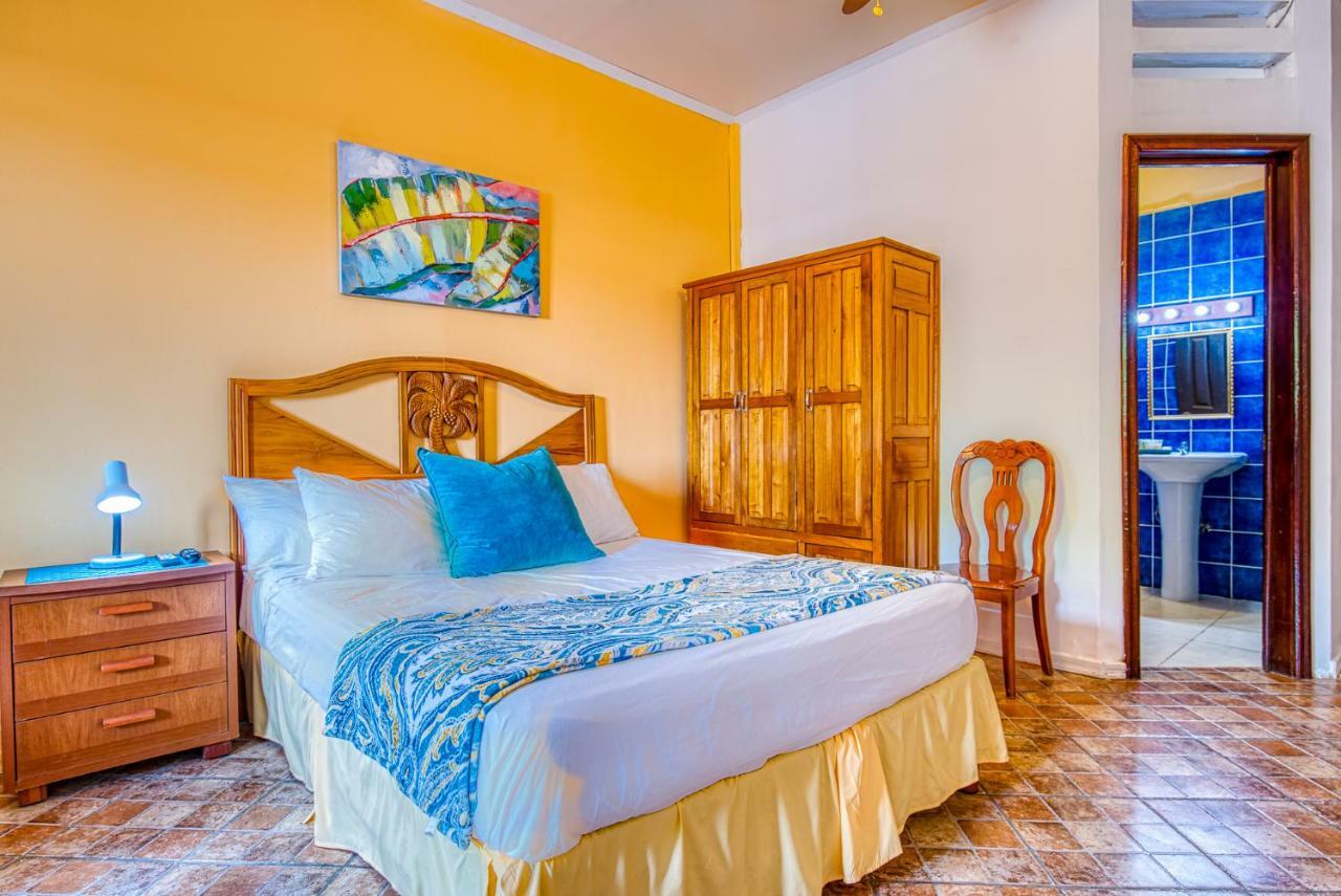 Los Balcones Over The Sea Hotel Bocas del Toro 외부 사진