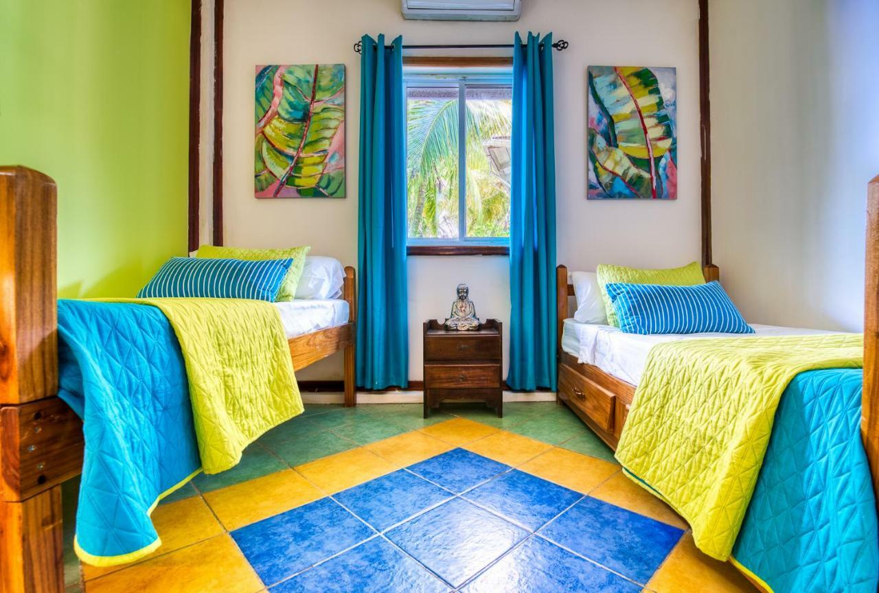 Los Balcones Over The Sea Hotel Bocas del Toro 외부 사진