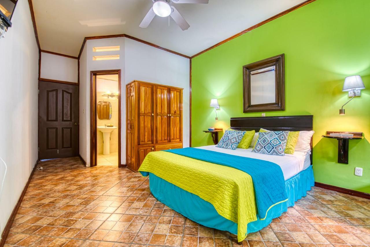 Los Balcones Over The Sea Hotel Bocas del Toro 외부 사진